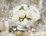 15501466_Shabby_White_Roses_With_Gold_Glitter