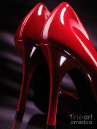 6970911_Sexy_Red_High_Heel_Shoes_Closeup