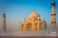 13749230_Taj_Mahal_In_The_Mist